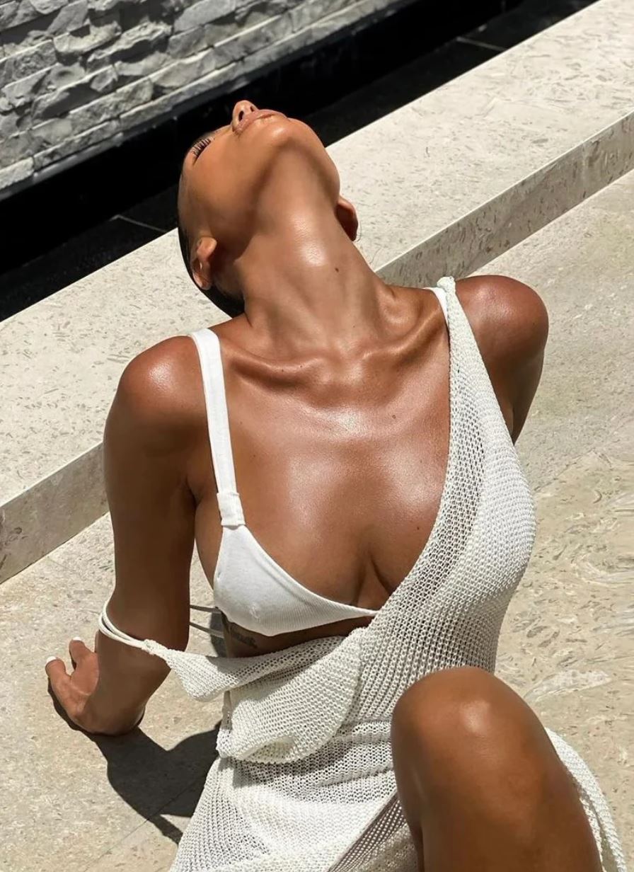 Shimmered skin with body glow & hydration cream applied